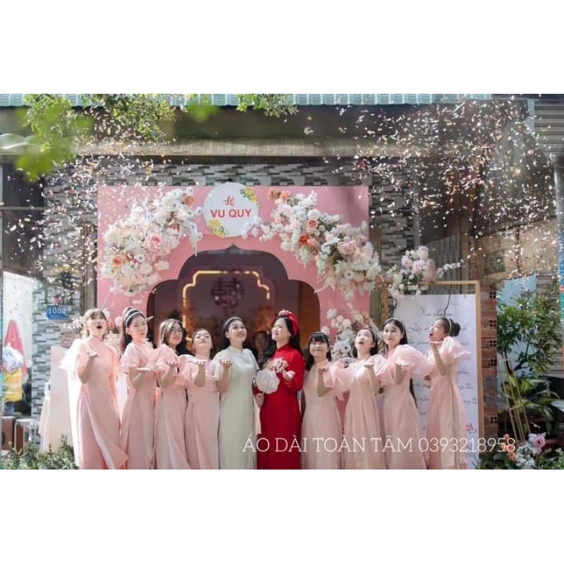 Cho thuê áo dài bưng quả đồng giá 90k