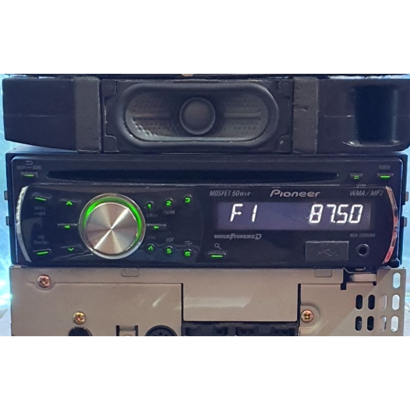 Máy phát nhạc liền Amply PIONEER DHE -2250UBG. Tính năng usb/aux/cd mp3/radio/out put rca.