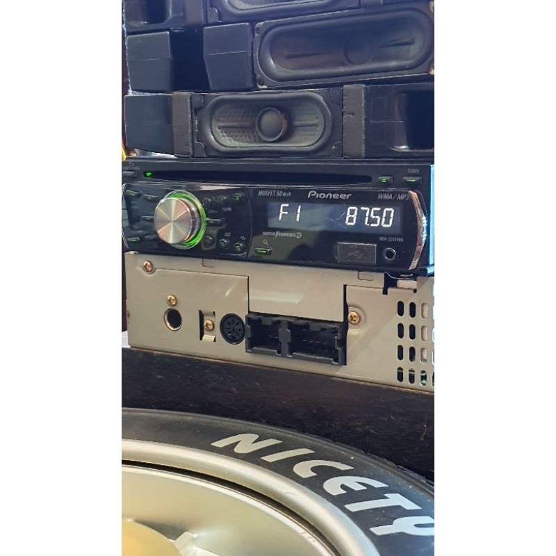 Máy phát nhạc liền Amply PIONEER DHE -2250UBG. Tính năng usb/aux/cd mp3/radio/out put rca.