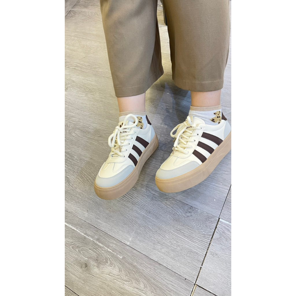 Thể thao sneaker 3 sọc kẻ kem sữa độn đế màu nâu bánh mì 4cm buộc dây Suvn