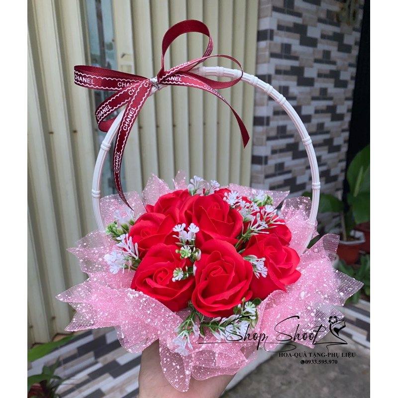 Giỏ hoa sáp dùng làm quà tặng 20/10 20/11 8/3 14/2