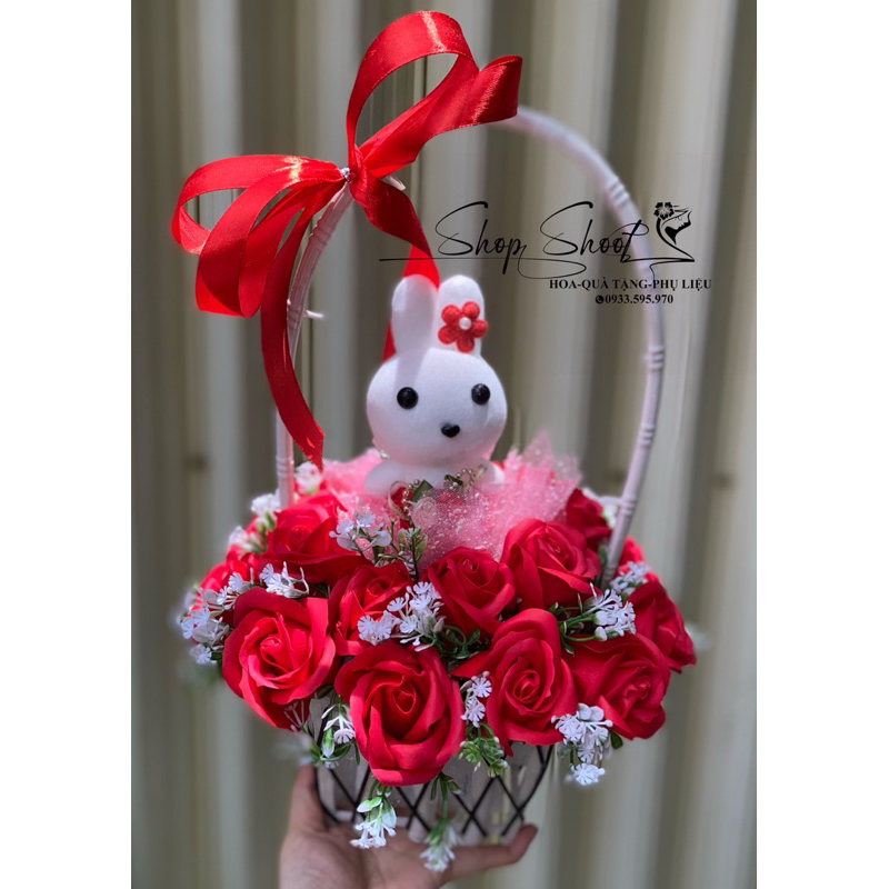 Giỏ hoa sáp dùng làm quà tặng 20/10 20/11 8/3 14/2