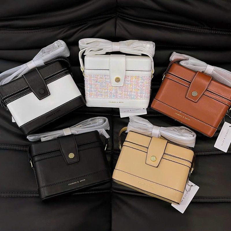 Cốp vuông size 19cm khoá bập dáng đeo chéo