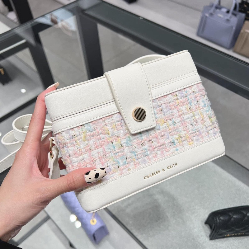 Cốp vuông size 19cm khoá bập dáng đeo chéo