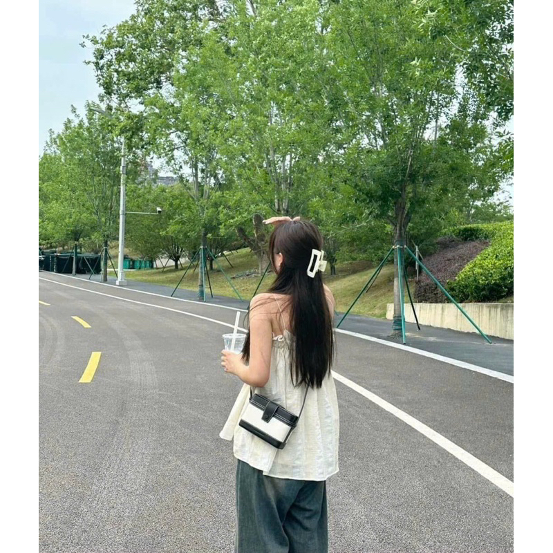 Cốp vuông size 19cm khoá bập dáng đeo chéo