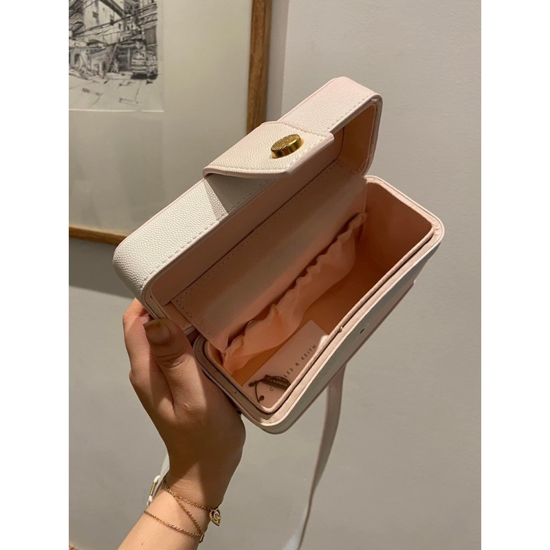 Cốp vuông size 19cm khoá bập dáng đeo chéo