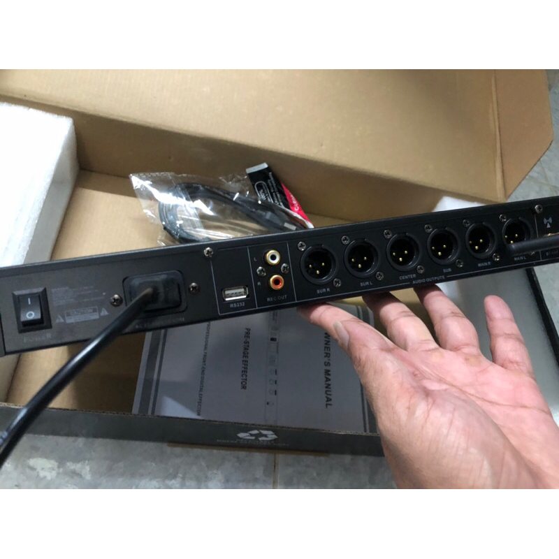 Vang số karaoke chuyên nghiệp JBL K5000 Ultra