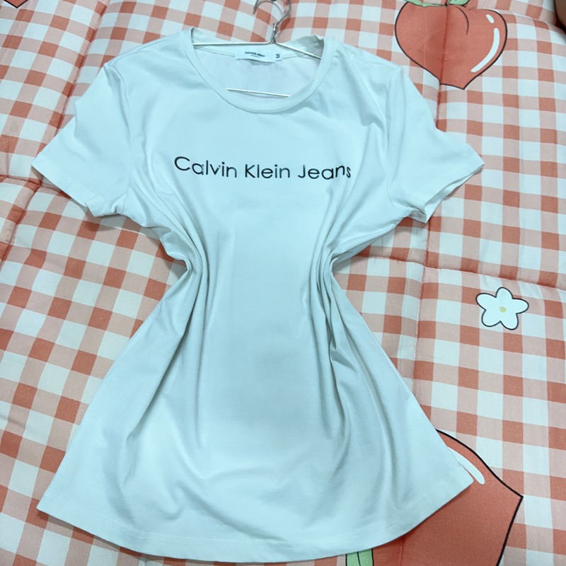 Áo thun nam nữ màu trắng cô tròn