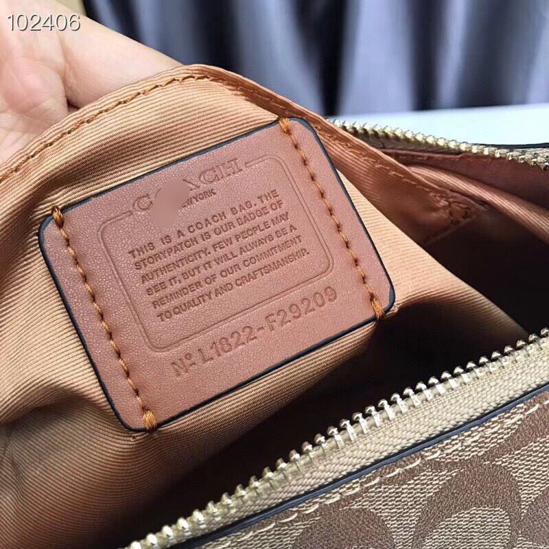 Túi coach dáng kẹp nách