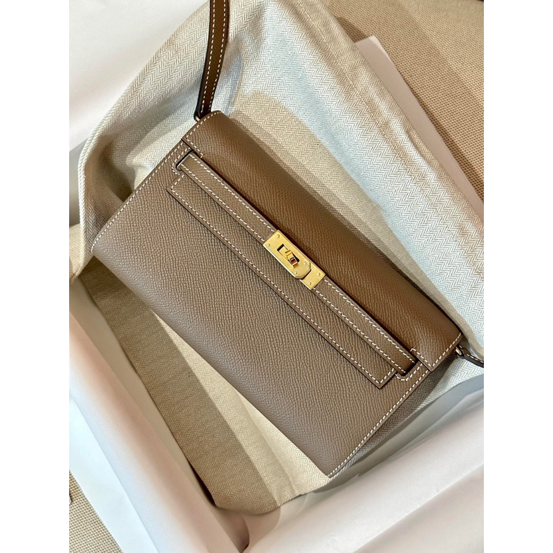 Túi xách HM Woc màu nâu pha ghi size 22 cm da epsom (1:). Túi da thật full box