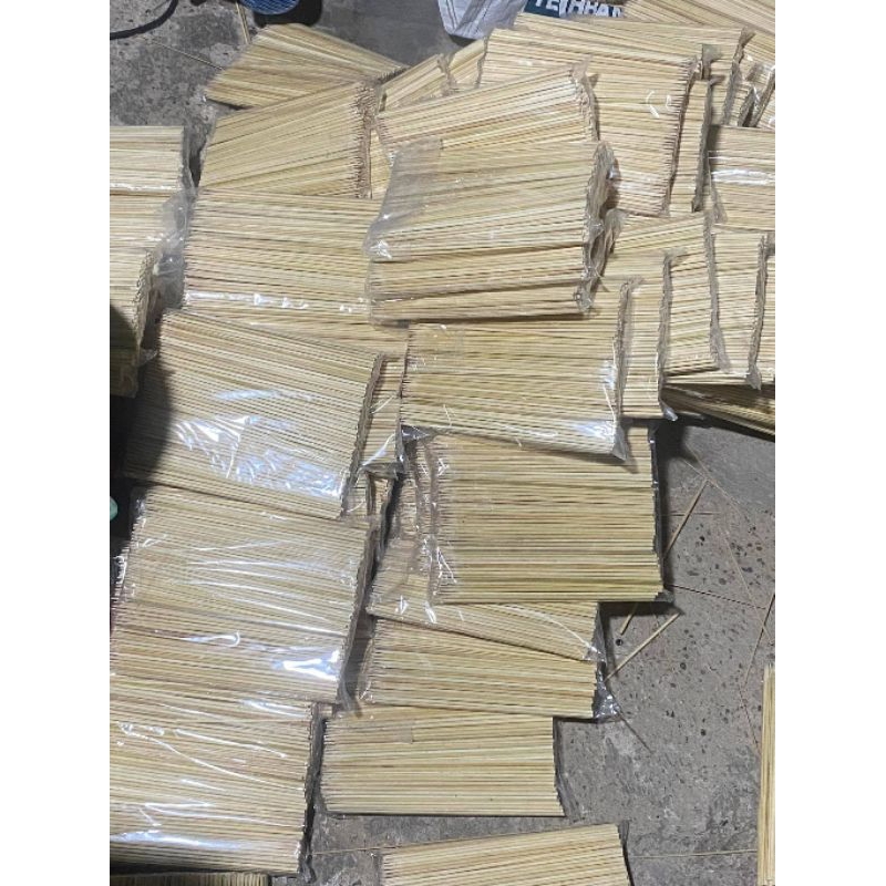 2kg/4 túi que xiên đầu nhọn đủ size 17,20cm....