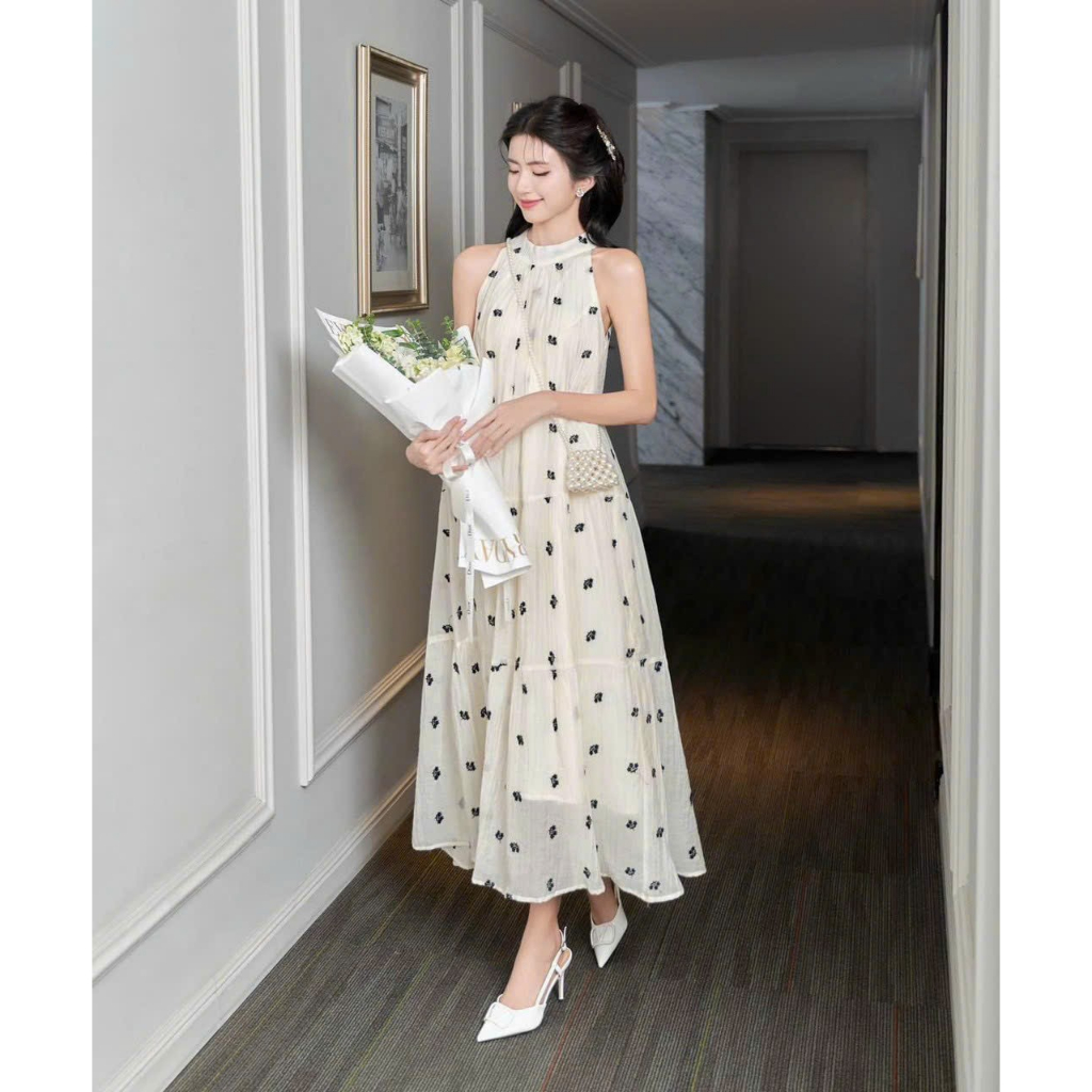 ĐẦM MAXI TƠ HOA NHĂN CỔ YẾM TIỂu THƯ 2 LỚP DN003Hàng thiết kế fom siêu xinh  , chất tơ nhăn , hàng 2 lớp