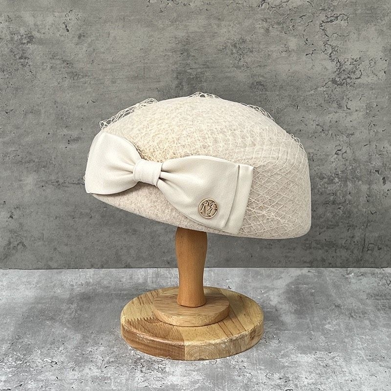 Mũ nồi da màu trắng đen dành cho nữ