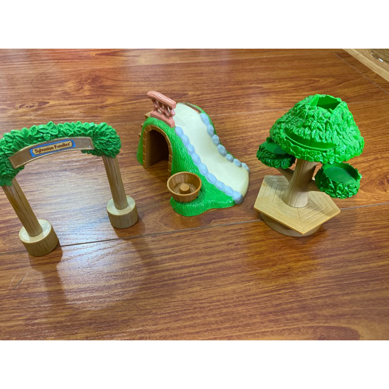 Thanh lý mô hình sân chơi Sylvanian families