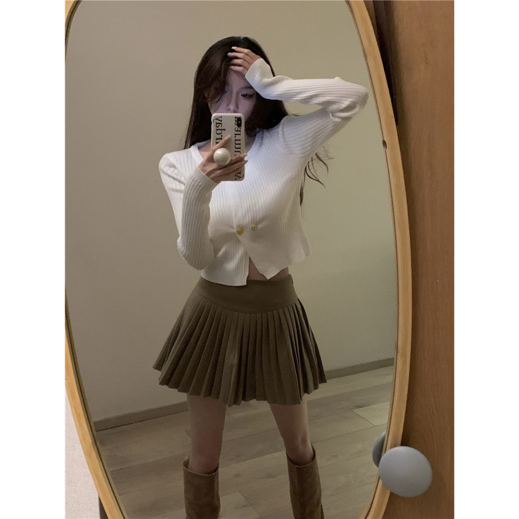 Áo khoác len cardigan dài tay cho nữ INFLACHI dáng ngắn croptop đính cúc giữa nhiều màu sắc M67 B2-24