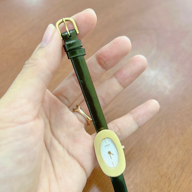 Đồng hồ nữ máy nhật hiệu Opex, mặt oval dây da