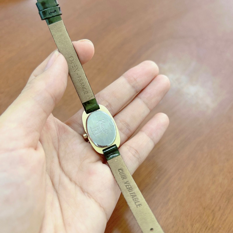 Đồng hồ nữ máy nhật hiệu Opex, mặt oval dây da