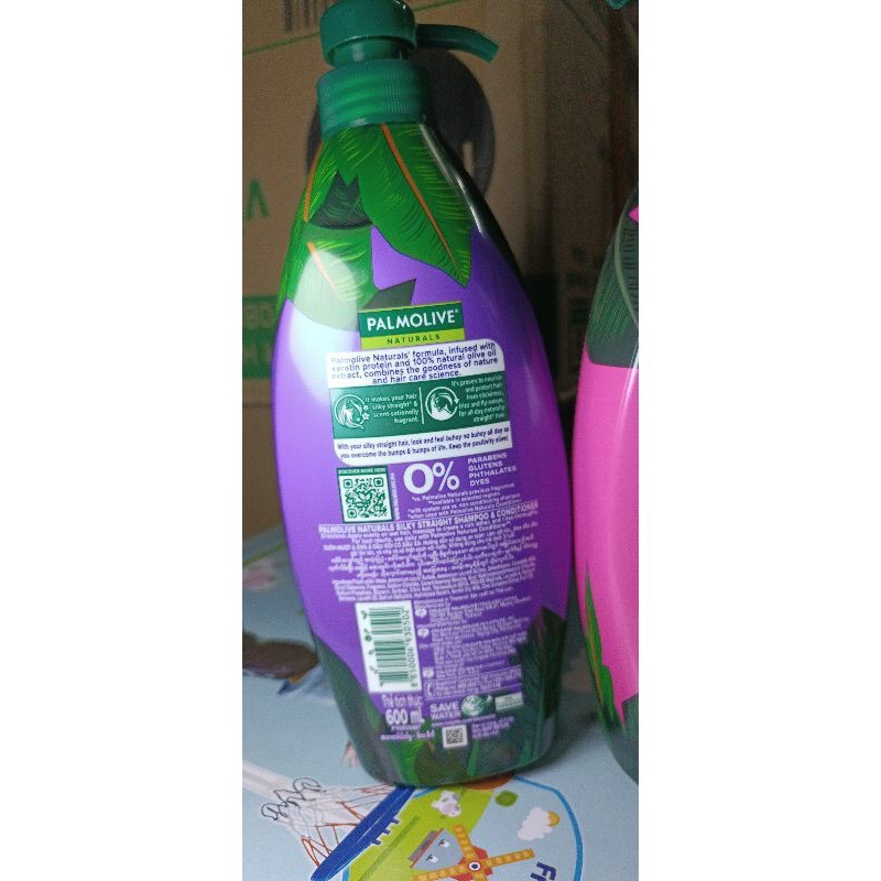 Chai dầu gội có dầu xả Palmolive chiết xuất thiên nhiên suôn mượt óng ả 600ml