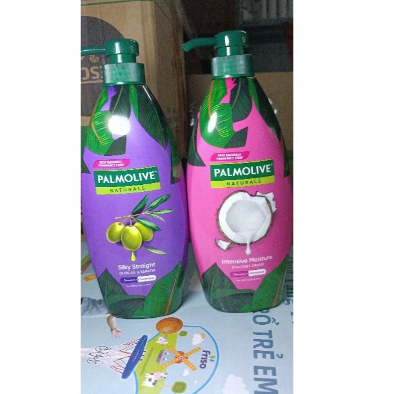 Chai dầu gội có dầu xả Palmolive chiết xuất thiên nhiên suôn mượt óng ả 600ml