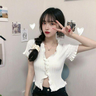 Áo croptop kiểu cổ V DaaLaa Store phối viền bèo xinh xắn A5042