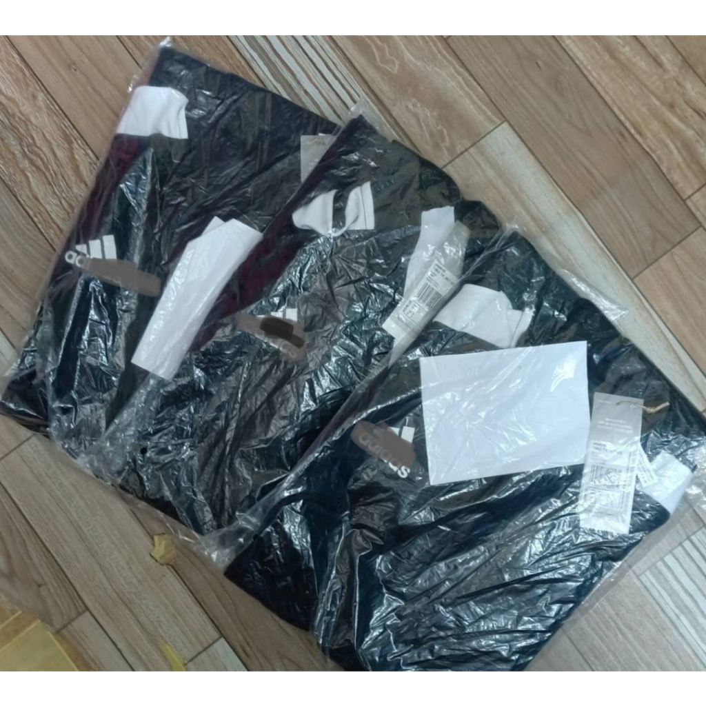 Áo khoác Adidas full bọc tag hãng đầy đủ, giá web 1triệu8 số lượng có hạn