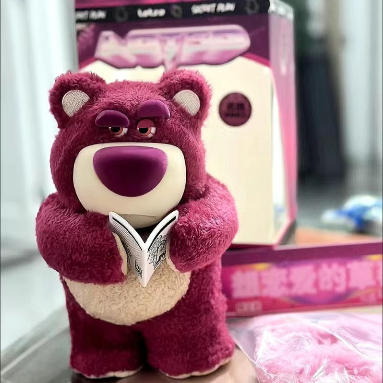 Mô hình Lotso gấu dâu 18cm biểu cảm cool ngầu mẫu mã mới nhất _ TingTing