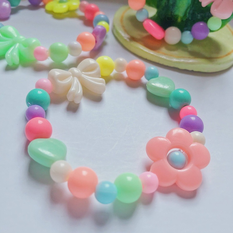 Vòng tay hạt hình hoa nhiều màu,vòng tay handmade co giãn