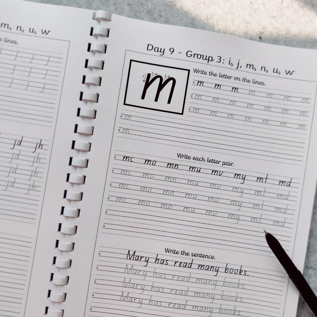 Workbook Luyện Chữ Viết Tay Italic Handwriting Dành Cho Người Mới Tập