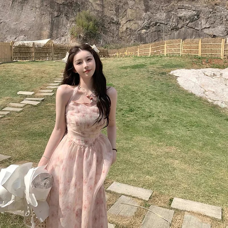 Đầm công chúa hai dây hoạ tiết hoa phong cách pháp