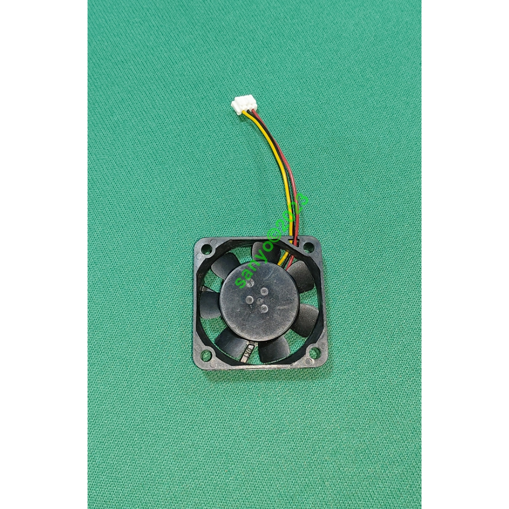 Quạt Nidec 12V 4cm 4010 chạy mạnh