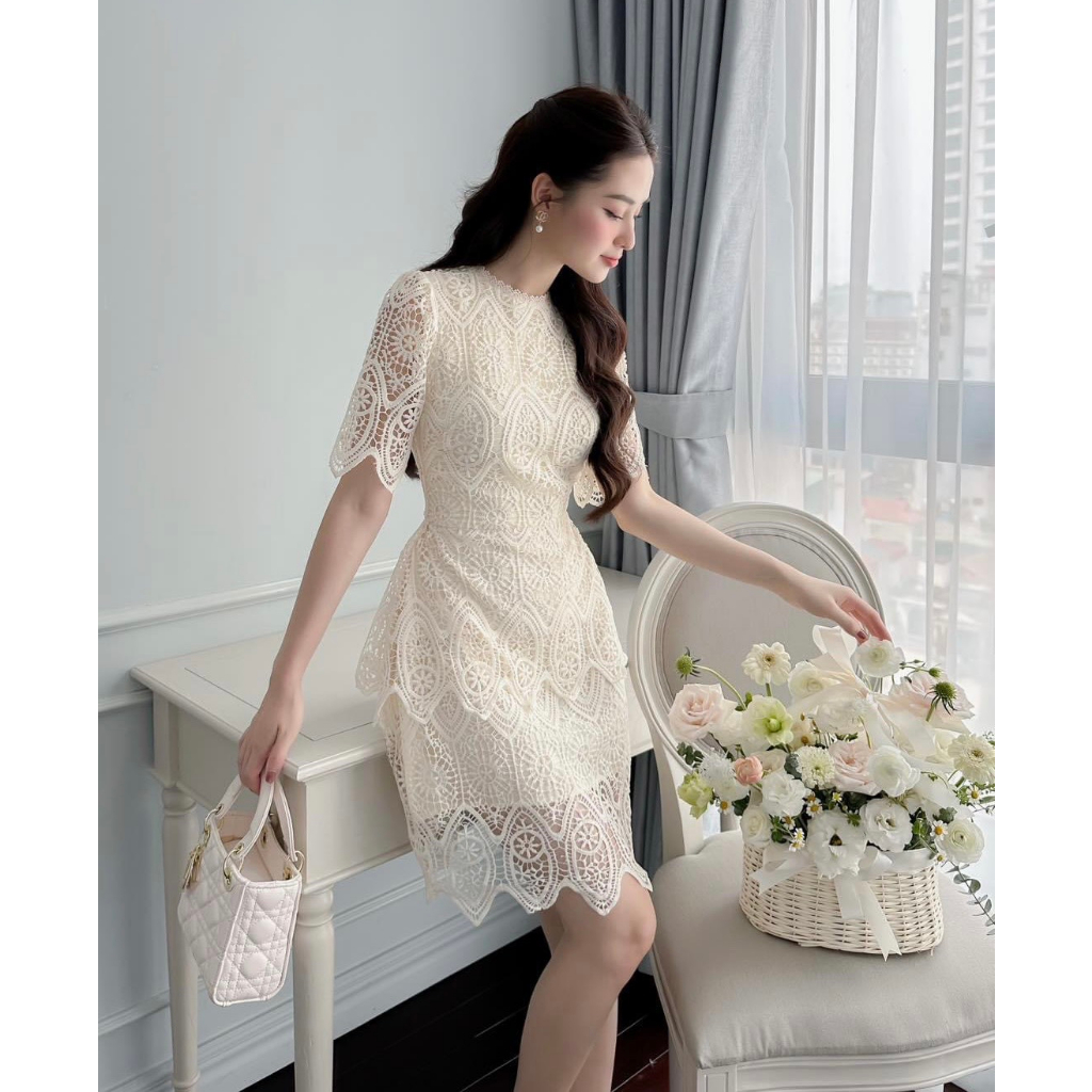 Đầm WAYO thiết kế ren hoa phối tầng sang trọng thanh lịch