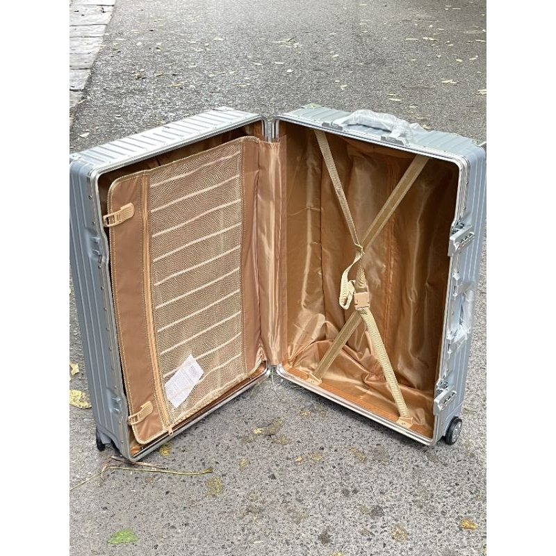 Vali khung nhôm khoá sập size 26 inch . dáng chuẩn sịn hàng nội địa