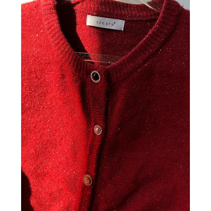 Áo len đỏ