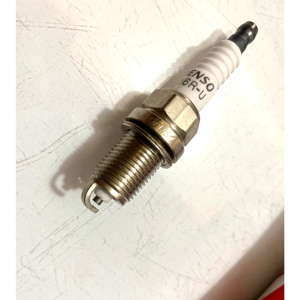 Bộ 4 Cái Bugi Đánh Lửa Xe MITSUBISHI Jolie, Lancer, Outlander, Trinton, Pajero...Hàng DENSO  Loại Xịn