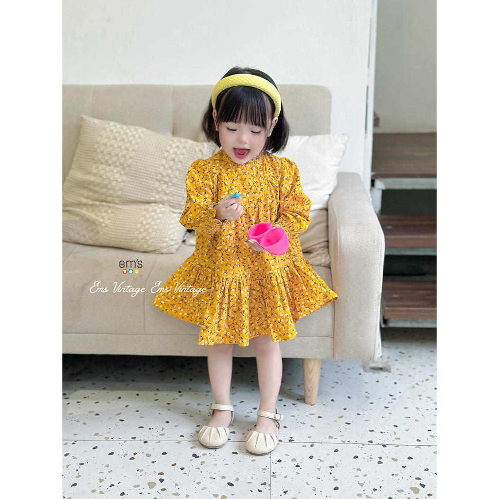 Váy bé gái cúc họa mi ems