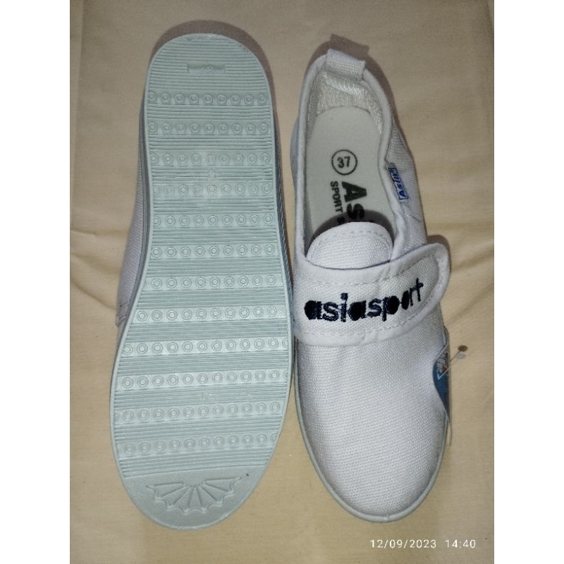 ASIA SPORTS | Giày thể dục vải trắng quay dán cho học sinh, người lớn