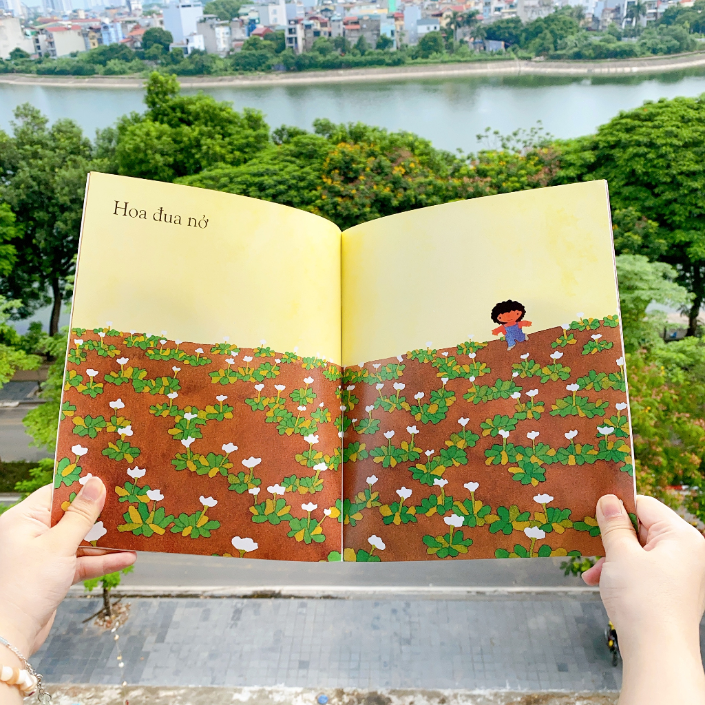 Sách Ehon Phát triển sáng tạo cho bé 3 6 tuổi - Mùa xuân của bê con (Tranh truyện ehon Nhật Bản cho bé) | BigBuy360 - bigbuy360.vn