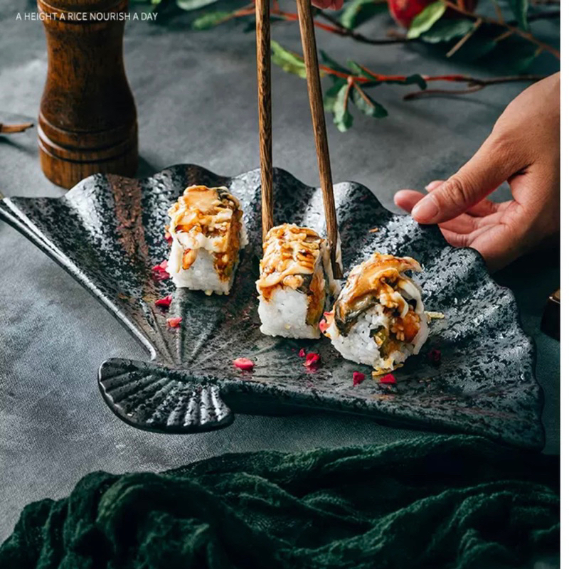 Đĩa sứ hình quạt, bát đĩa decor