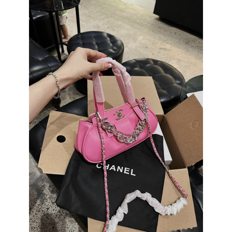 Túi C.N quai xách xích bạc