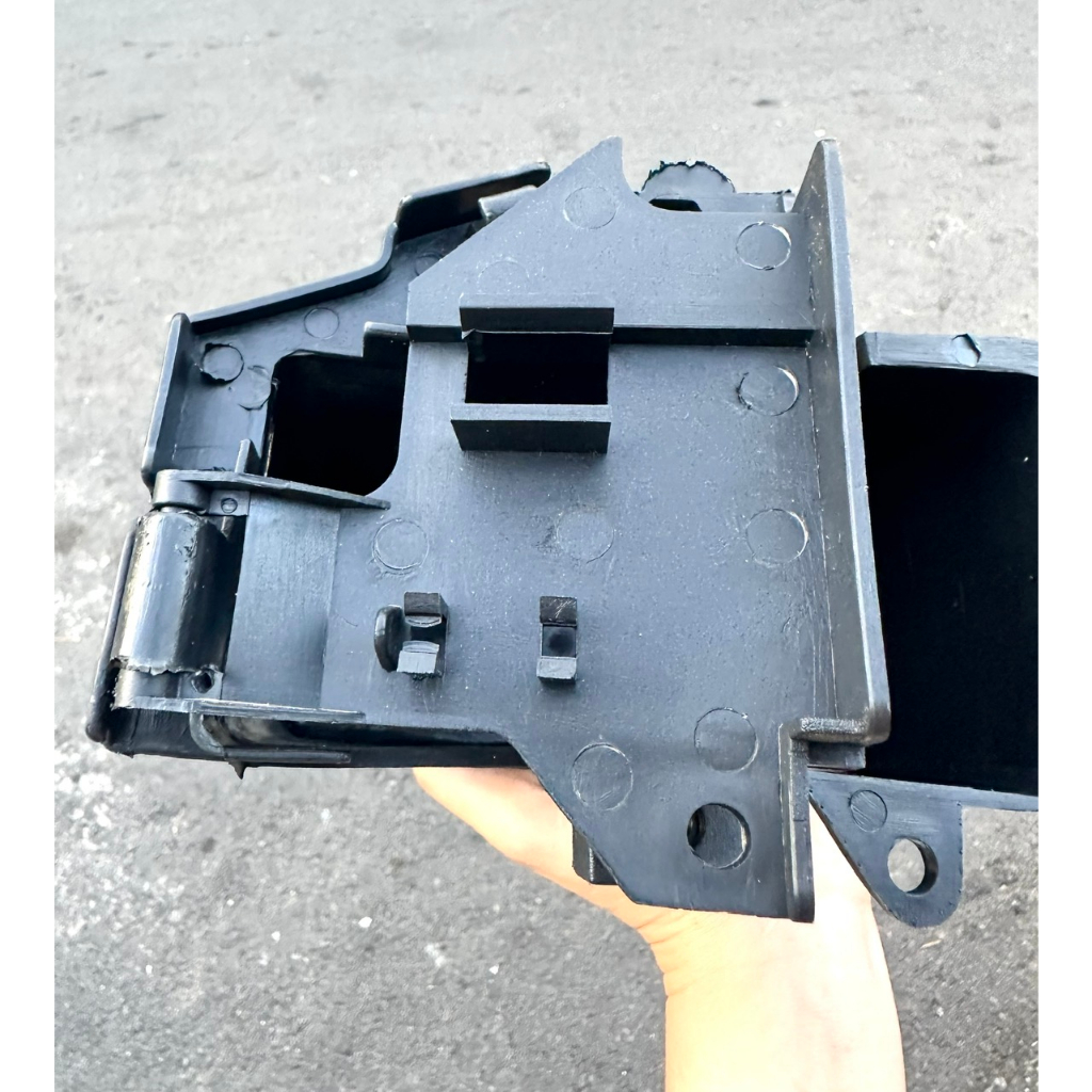 HỘP ĐỰNG BÌNH ẮC QUY XE DREAM