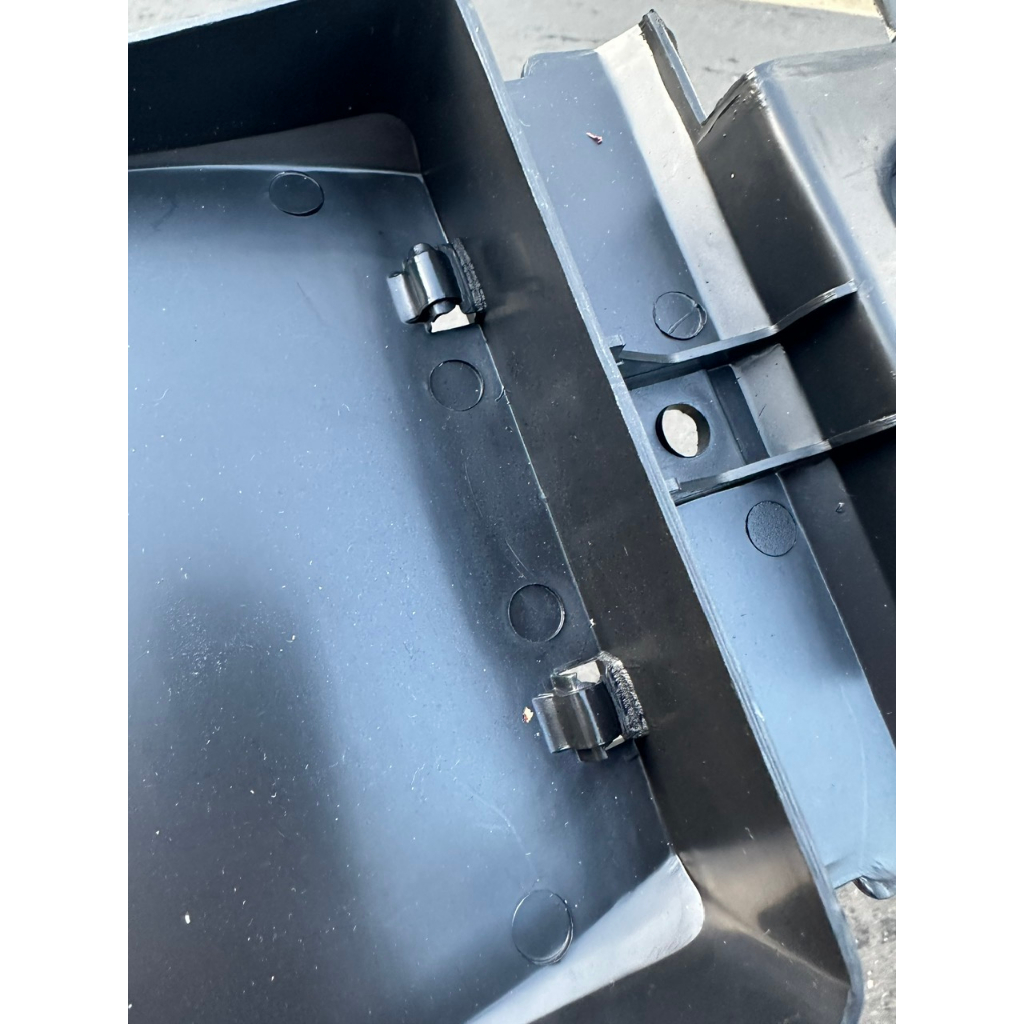 HỘP ĐỰNG ĐỒ XE DREAM