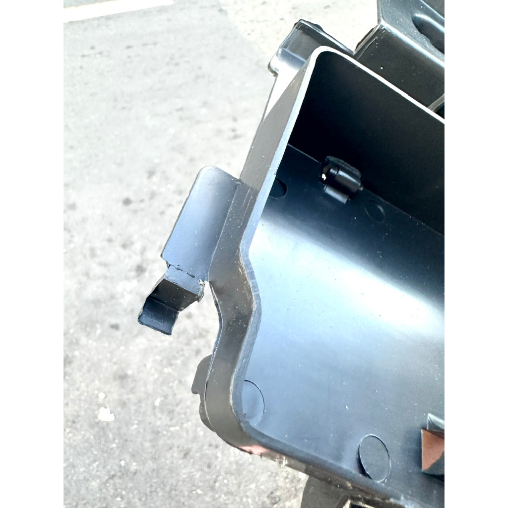 HỘP ĐỰNG ĐỒ XE DREAM