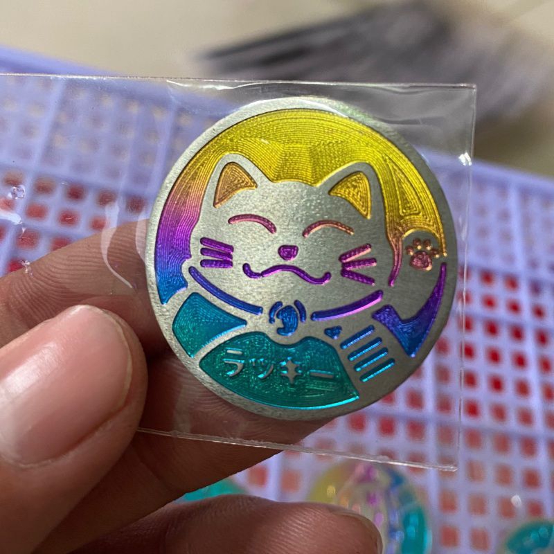 Mèo thần tài titan trang trí xe máy, ô tô, điện thoại....