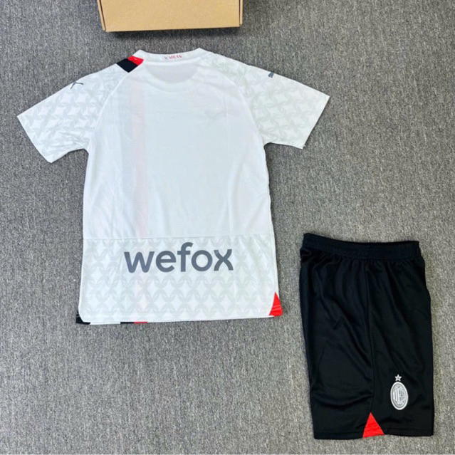 Quần Áo Bóng Đá CLB AC MILAN 2023/2024 - Vải Gai Thái Cao Cấp