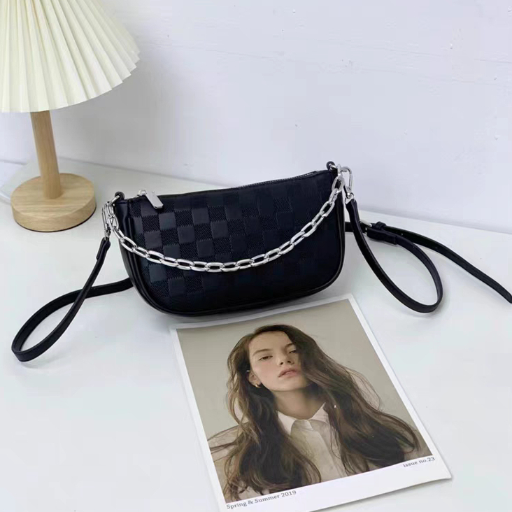Túi kẹp nách quai xích thời trang phong cách vintage