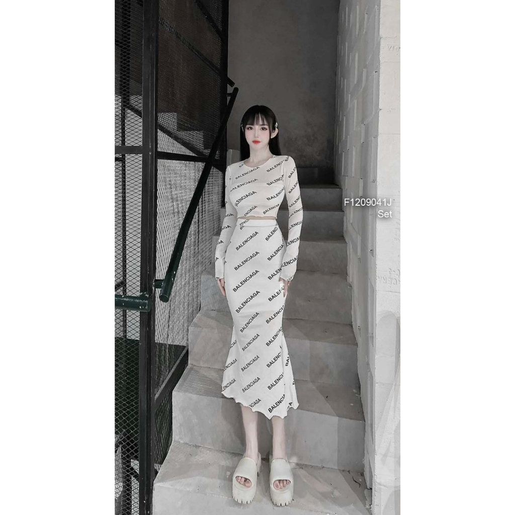 Set thun phối chữ áo tay dài form croptop+ chân váy ôm đuôi cá dáng dài!
