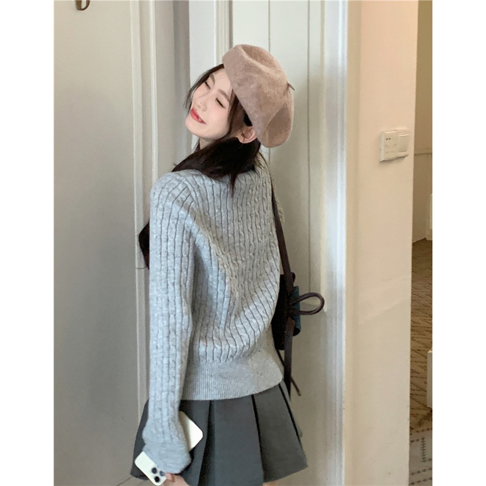 Áo Len Chui Đầu Dài Tay Cổ Tròn Thêu Họa Tiết Phong Cách Hàn Quốc 4 Màu,ÁO LEN THÊU NGỰA CỔ TRÒN HOT HIT Shine.Clothes