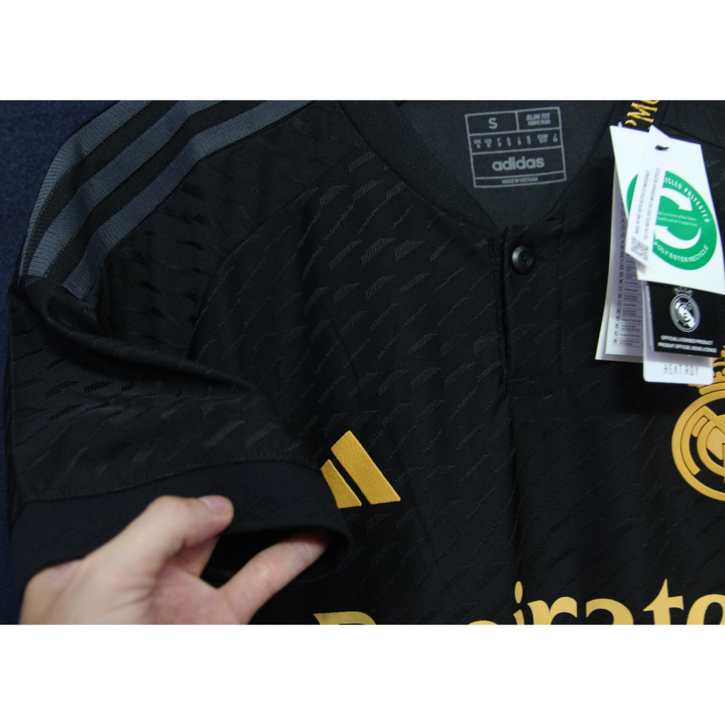 Áo REAL MADRID màu đen Bản Player cao cấp 2023/24 - chất lượng cao