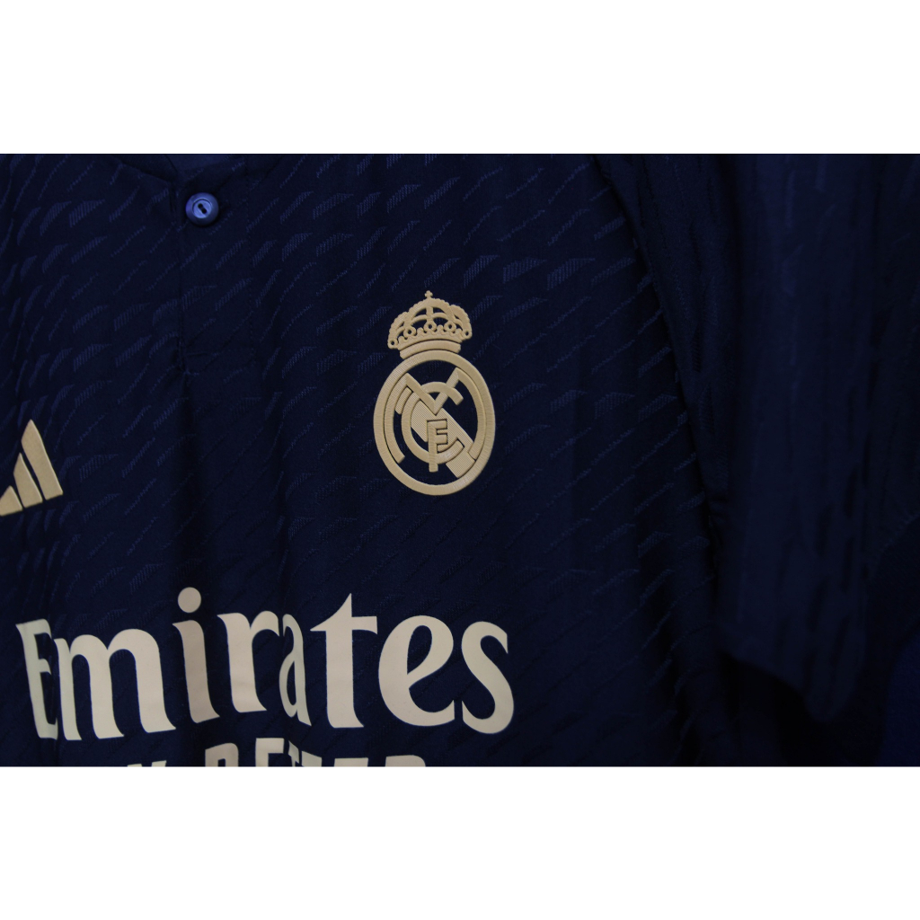 Áo REAL MADRID màu đen Bản Player cao cấp 2023/24 - chất lượng cao