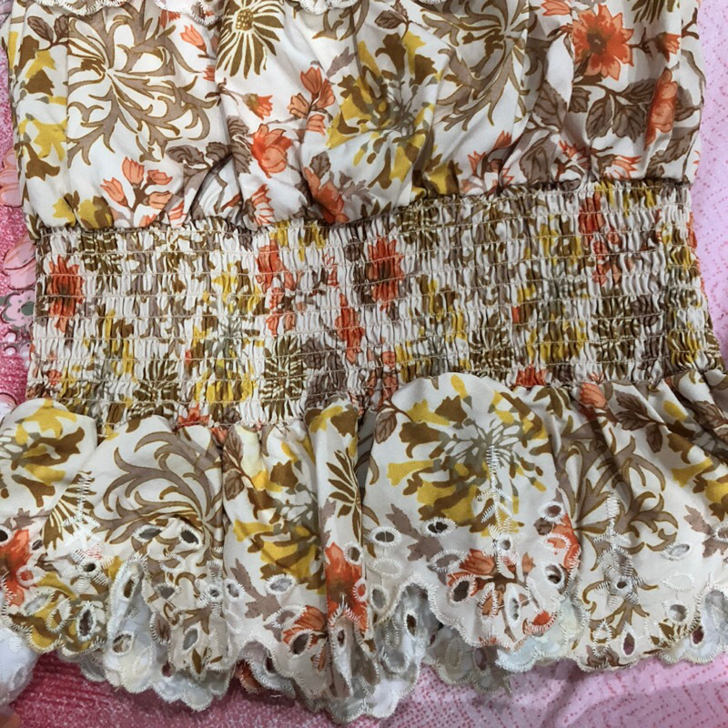 Áo hoa bo chun Zara